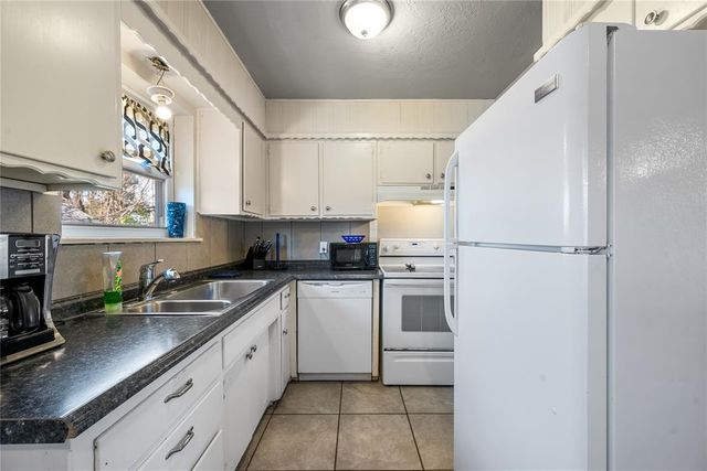 721 Hedge Drive, Midwest City, OK 73110