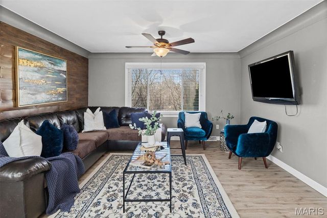 319 E Ingle Drive, Glen Carbon, IL 62034