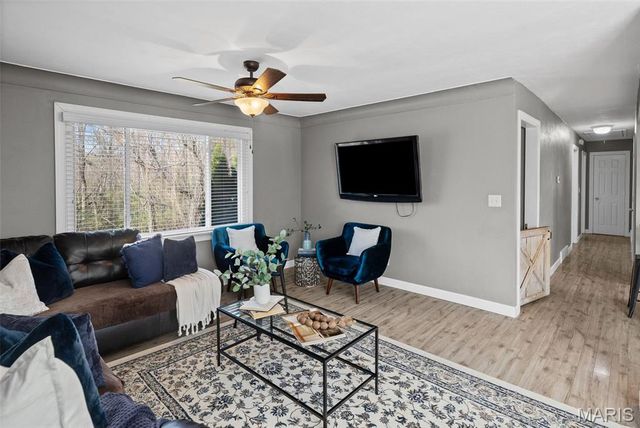 319 E Ingle Drive, Glen Carbon, IL 62034