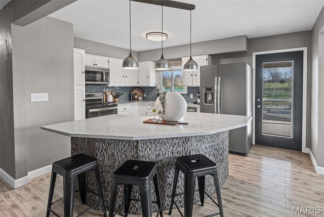 319 E Ingle Drive, Glen Carbon, IL 62034