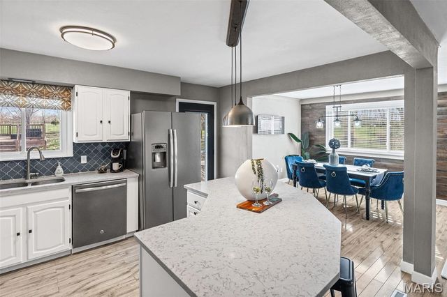 319 E Ingle Drive, Glen Carbon, IL 62034