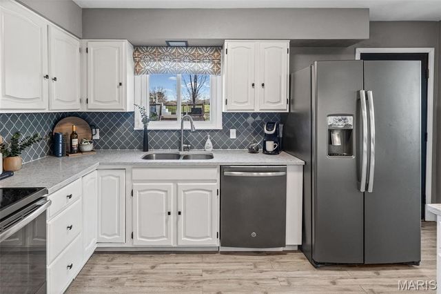 319 E Ingle Drive, Glen Carbon, IL 62034