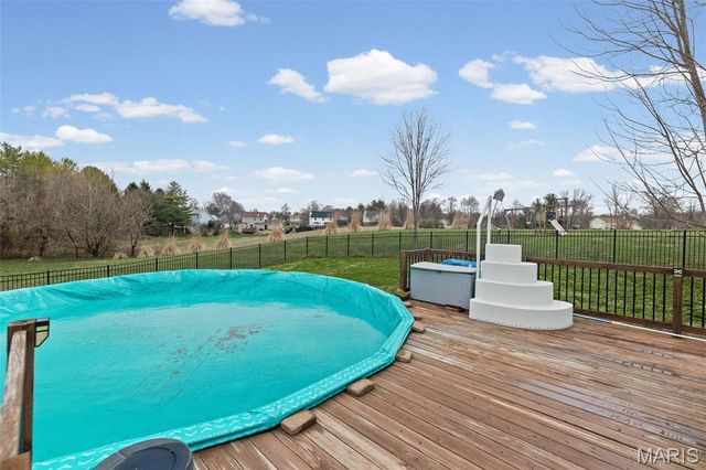 319 E Ingle Drive, Glen Carbon, IL 62034