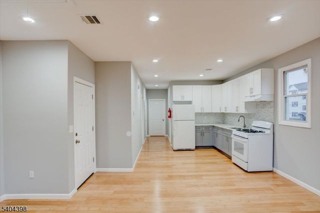 229 21St St, Irvington Twp., NJ 07111