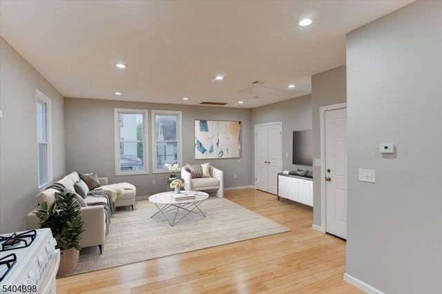 229 21St St, Irvington Twp., NJ 07111