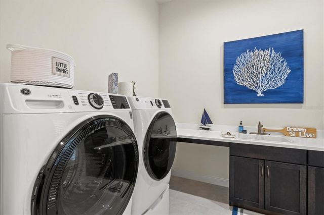 7916 MAINSAIL LANE, Sarasota, FL 34240