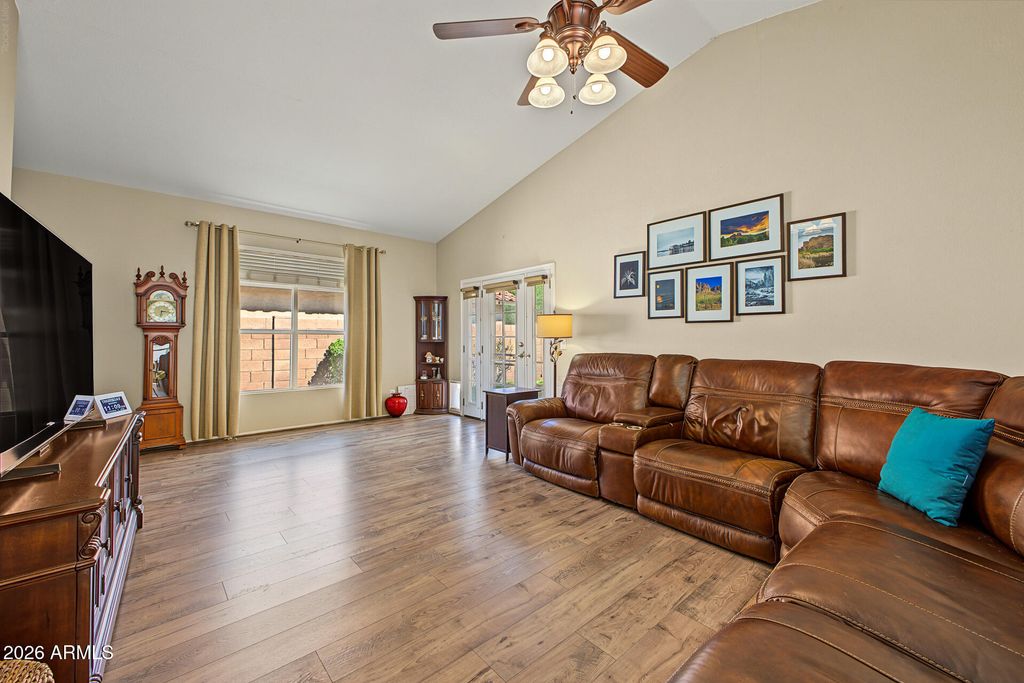 2029 S AVOCA --, Mesa, AZ 85209 — photo 5