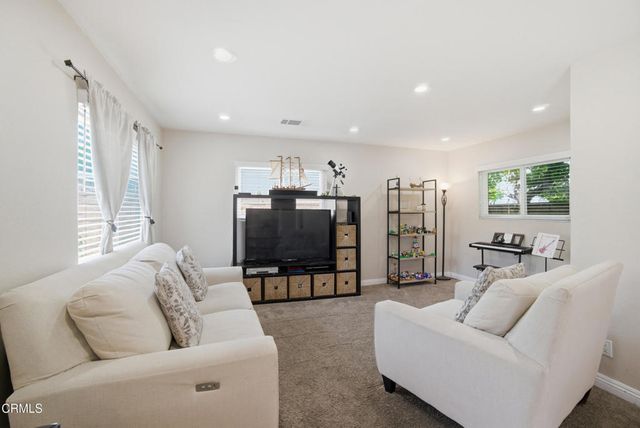 310 Foxglove Place, Oxnard, CA 93036