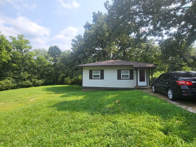 848 Iron Bridge Rd, Columbia, TN 38401