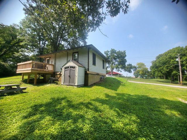 848 Iron Bridge Rd, Columbia, TN 38401