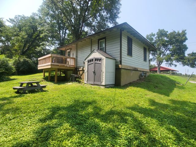 848 Iron Bridge Rd, Columbia, TN 38401