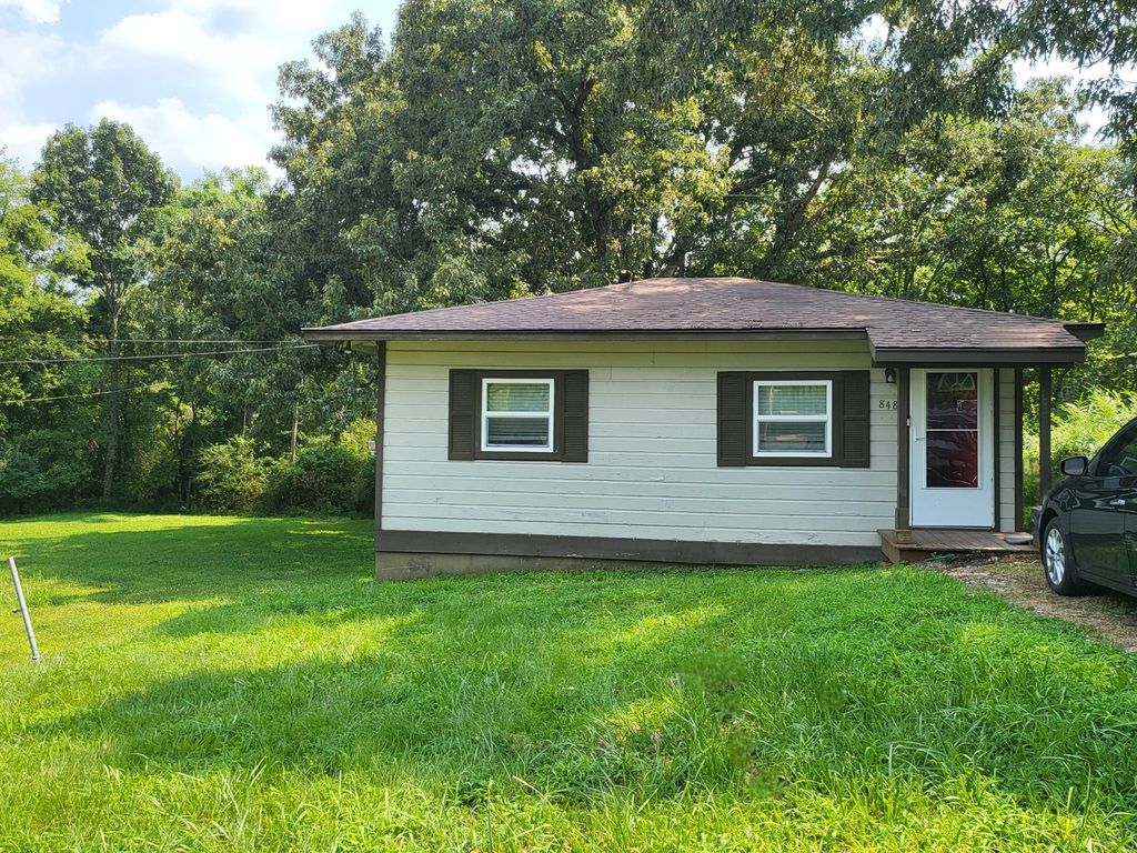 848 Iron Bridge Rd, Columbia, TN 38401