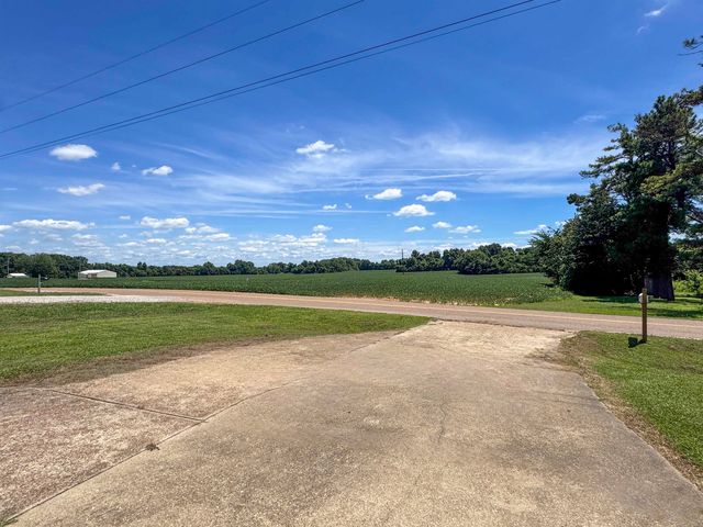 792 SMITH DR, Covington, TN 38019