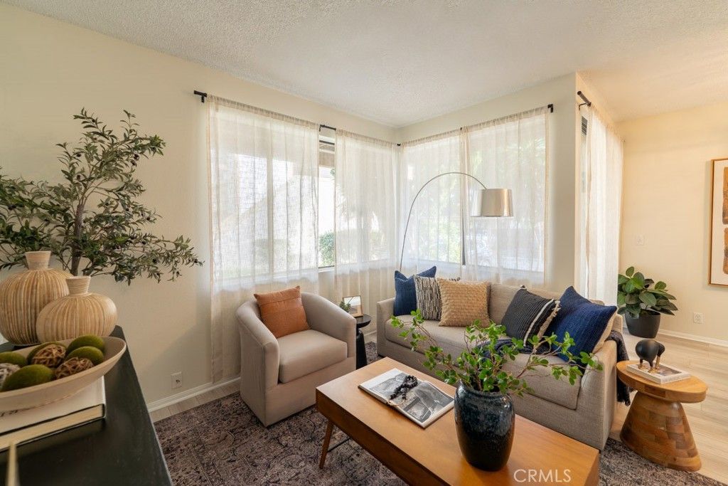 16211 Downey 92, Paramount, CA 90723 — exterior