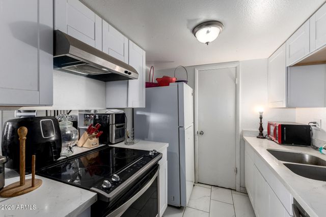 600 S DOBSON Road 88, Mesa, AZ 85202