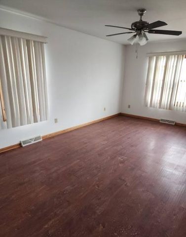 207 Nicholson AVENUE, South Milwaukee, WI 53172