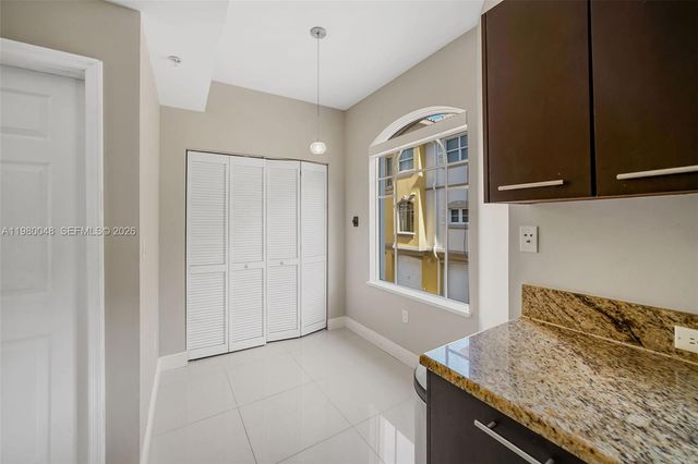 2729 NE 184th Ln 2729, Aventura, FL 33160