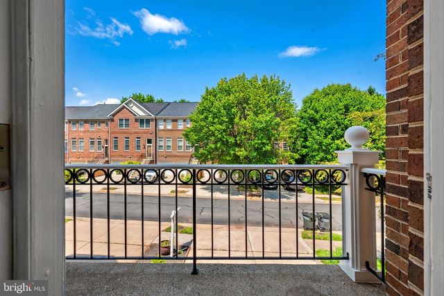 47697 WHIRLPOOL SQ, Sterling, VA 20165