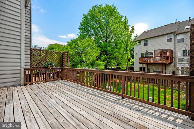 47697 WHIRLPOOL SQ, Sterling, VA 20165