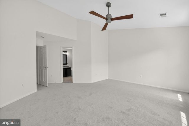 47697 WHIRLPOOL SQ, Sterling, VA 20165