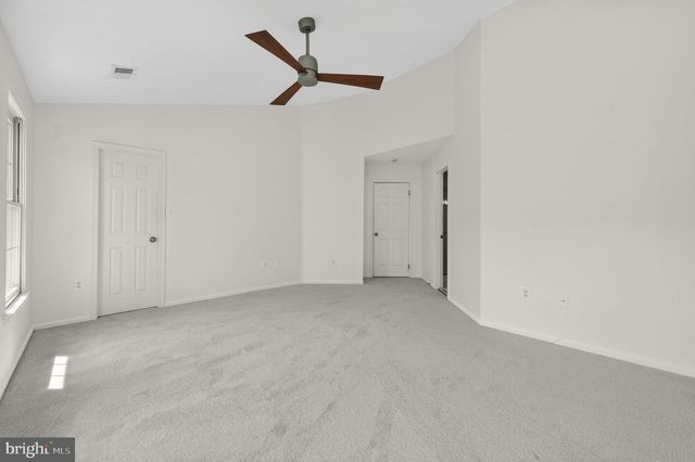 47697 WHIRLPOOL SQ, Sterling, VA 20165