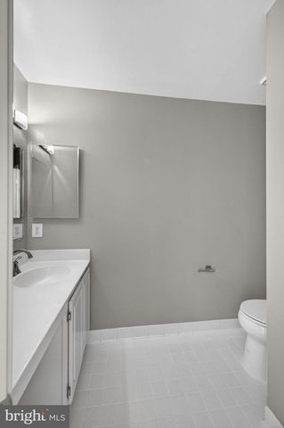 47697 WHIRLPOOL SQ, Sterling, VA 20165