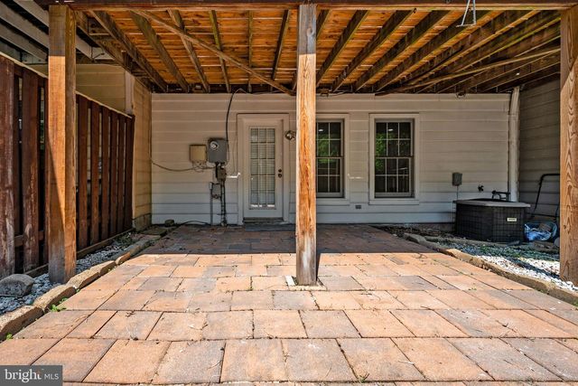 47697 WHIRLPOOL SQ, Sterling, VA 20165