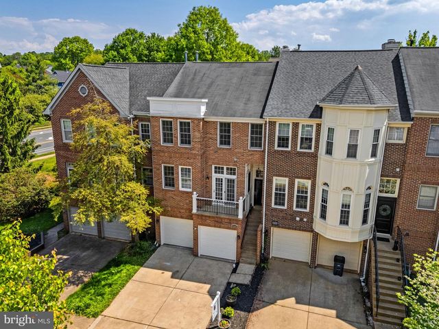 47697 WHIRLPOOL SQ, Sterling, VA 20165
