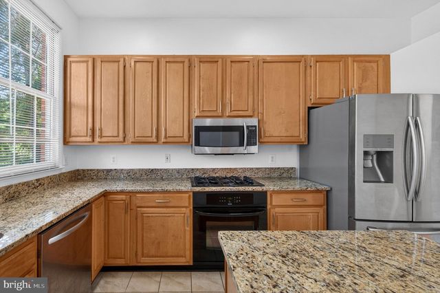 47697 WHIRLPOOL SQ, Sterling, VA 20165