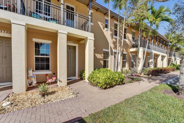 1226 SW 147th Terrace 1226, Pembroke Pines, FL 33027