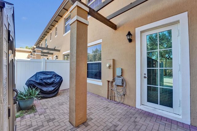 1226 SW 147th Terrace 1226, Pembroke Pines, FL 33027