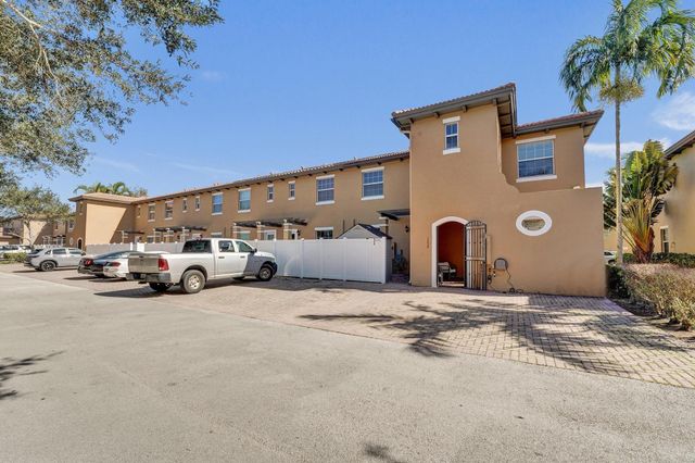 1226 SW 147th Terrace 1226, Pembroke Pines, FL 33027