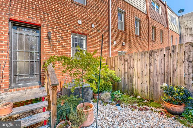 1057 W BARRE ST, Baltimore, MD 21230