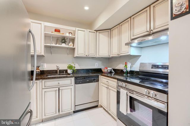 1057 W BARRE ST, Baltimore, MD 21230
