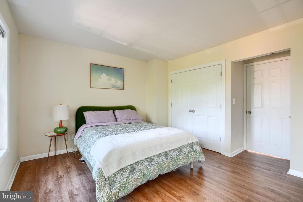 Image 27 of property listing at 1057 W BARRE ST, Baltimore, MD 21230