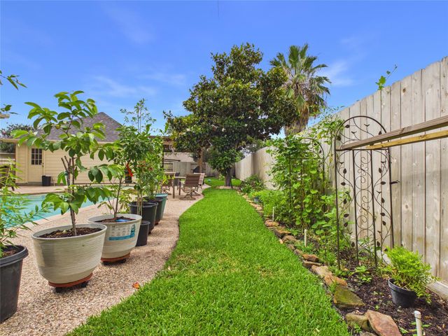 17418 Granberry Gate Drive, Tomball, TX 77377