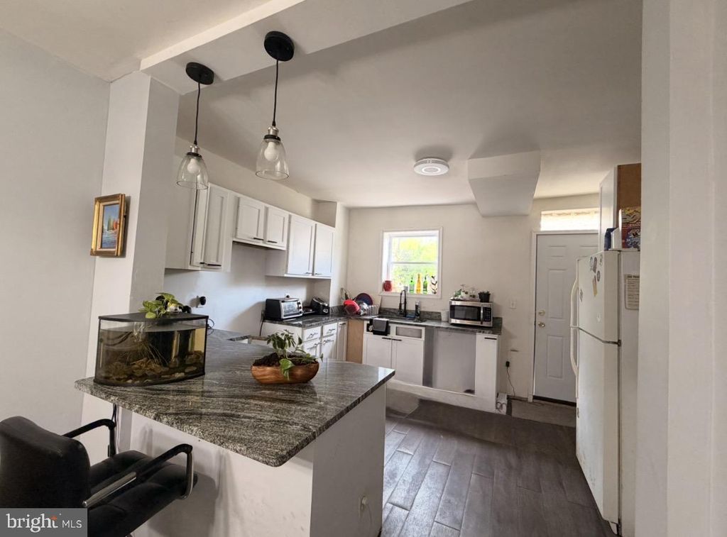 Image 4 of property listing at 3116 ELLERSLIE AVE, Baltimore, MD 21218
