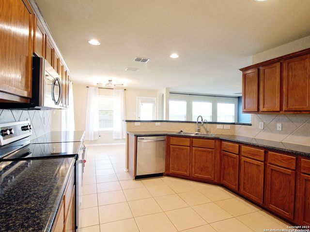 9627 MEDIATOR RUN, Converse, TX 78109