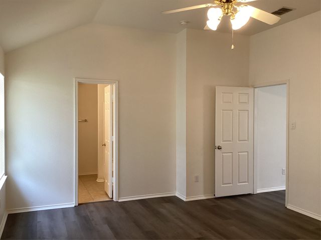 11900 Porcupine Drive, Fort Worth, TX 76244