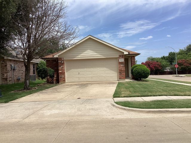 11900 Porcupine Drive, Fort Worth, TX 76244