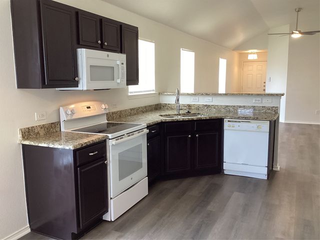 11900 Porcupine Drive, Fort Worth, TX 76244