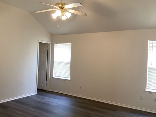 11900 Porcupine Drive, Fort Worth, TX 76244