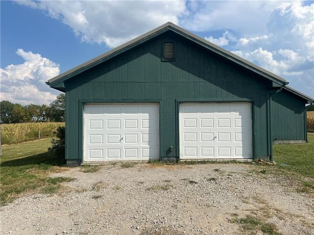 21414 155 Street, Pattonsburg, MO 64670