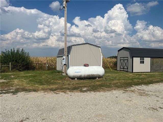 21414 155 Street, Pattonsburg, MO 64670