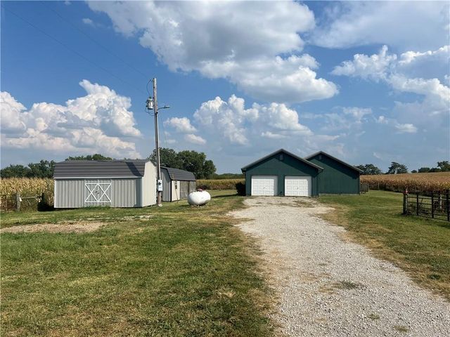 21414 155 Street, Pattonsburg, MO 64670