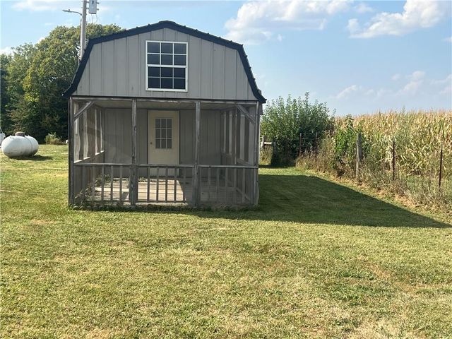 21414 155 Street, Pattonsburg, MO 64670