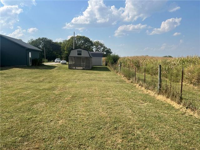 21414 155 Street, Pattonsburg, MO 64670