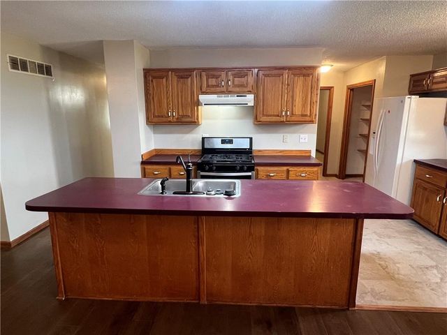 21414 155 Street, Pattonsburg, MO 64670