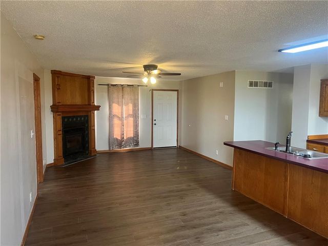 21414 155 Street, Pattonsburg, MO 64670