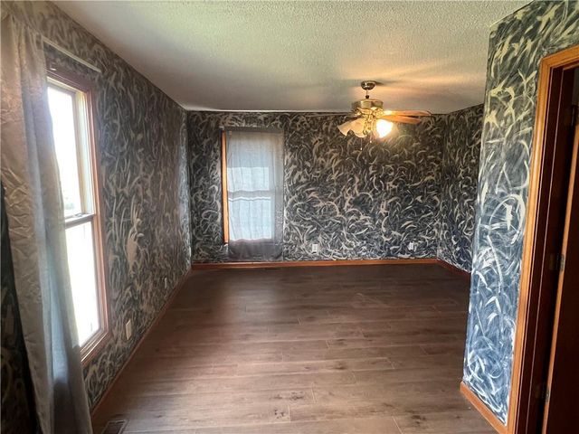 21414 155 Street, Pattonsburg, MO 64670